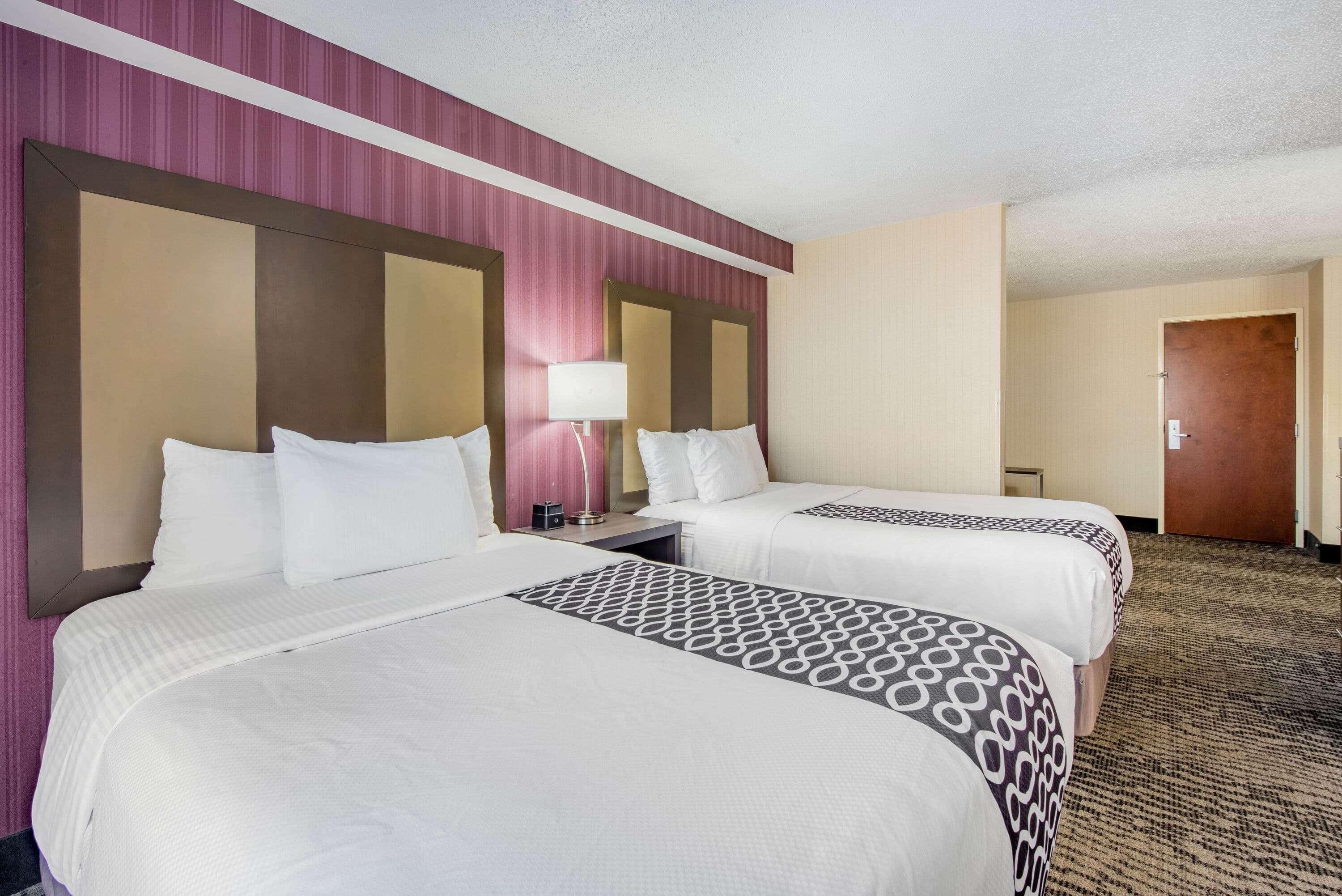 La Quinta By Wyndham Newark - Elkton Hotel Exterior photo