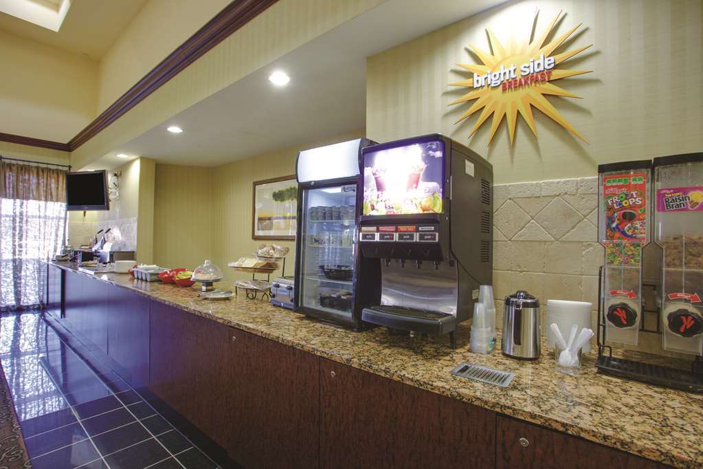 La Quinta By Wyndham Newark - Elkton Hotel Facilities photo